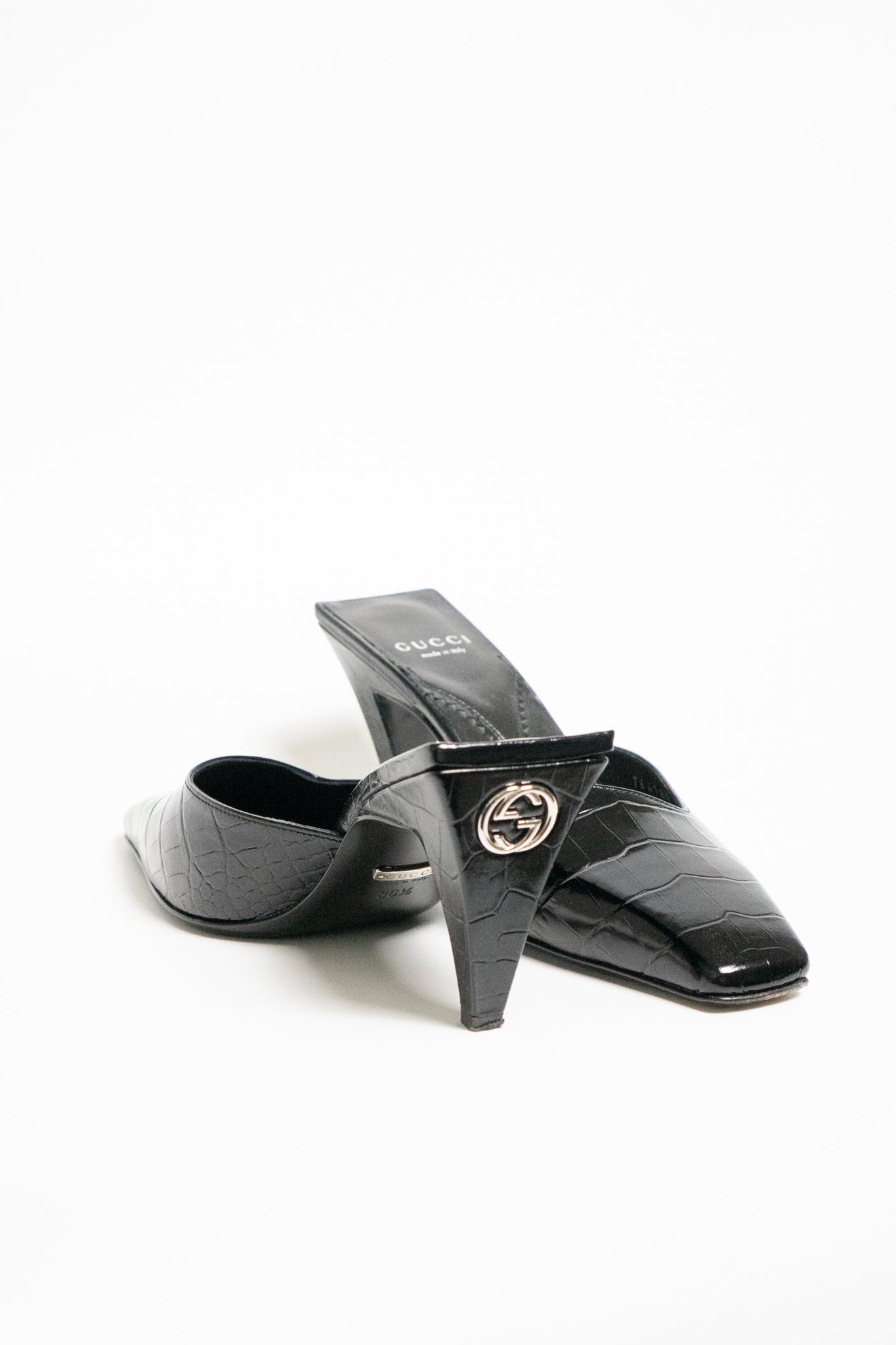 Gucci Mallory 75 Crocodile-Effect Leather Mules
